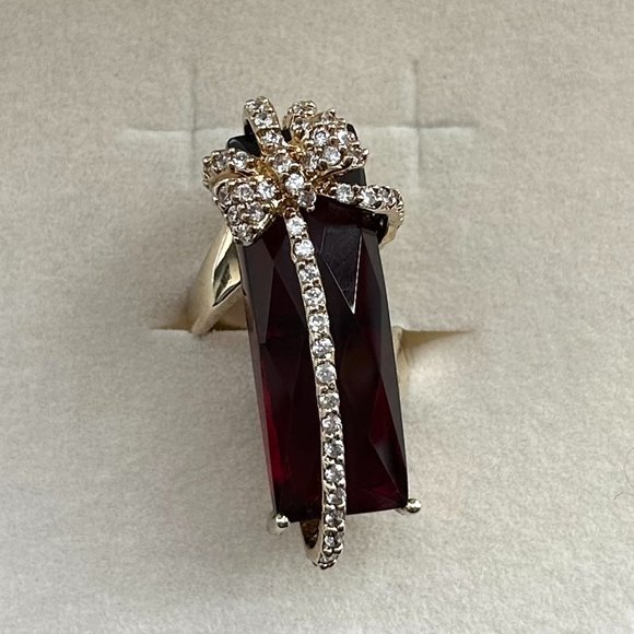 Andara Design 18K GOLD PLATED SIAM RED CRYSTAL & CZ BOW RING - Picture 3 of 15